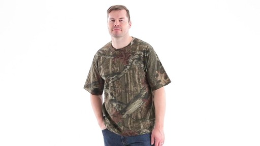 Ranger Men's Cotton/Polyester Camo T-Shirt Mossy Oak Break-Up Infinity 360 View - image 10 from the video